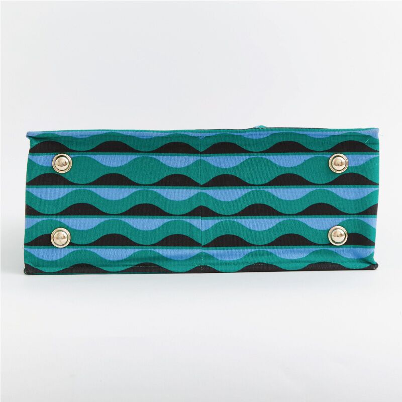 large-tote-ahluwalia-04 large-tote-ahluwalia-04