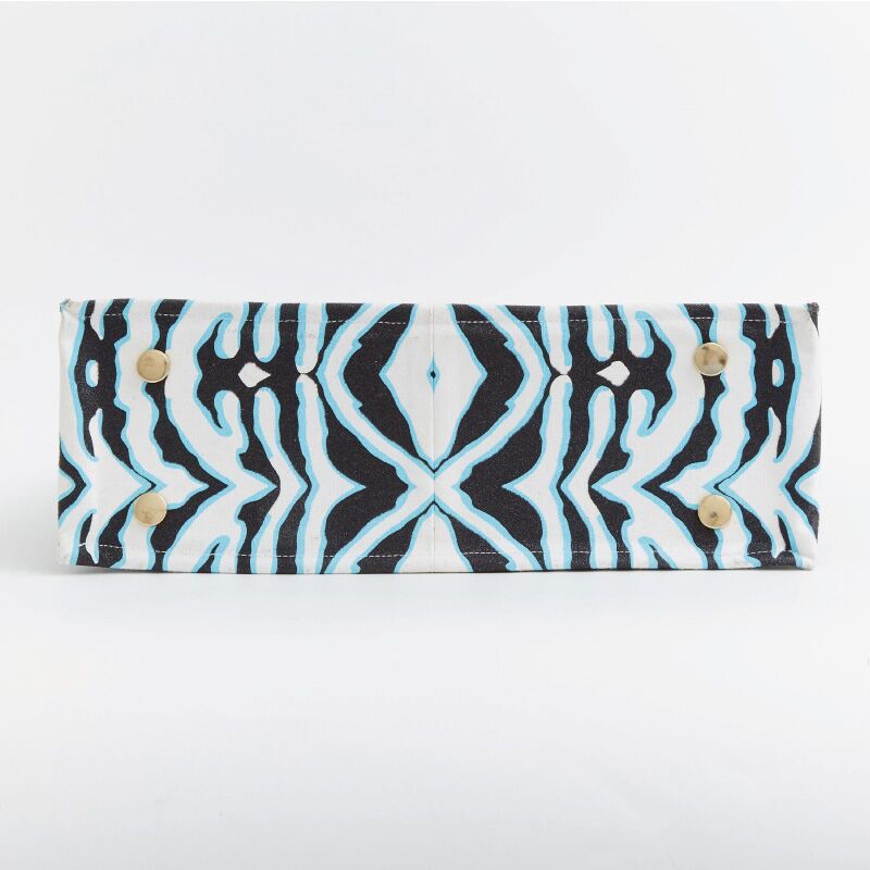 large-tote-halpern-03 large-tote-halpern-03