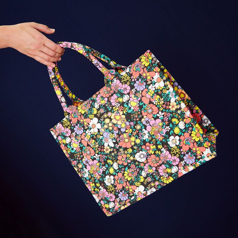 large-tote-christopher-kane-05 large-tote-christopher-kane-05